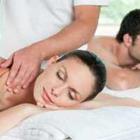 Vrouw krijgt een massage